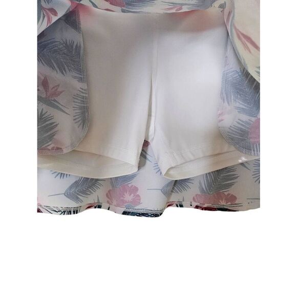 Puma white skort with leaf and flower print. Size M. - Picture 2 of 6